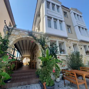 Adil Oda ve Kahvaltı
